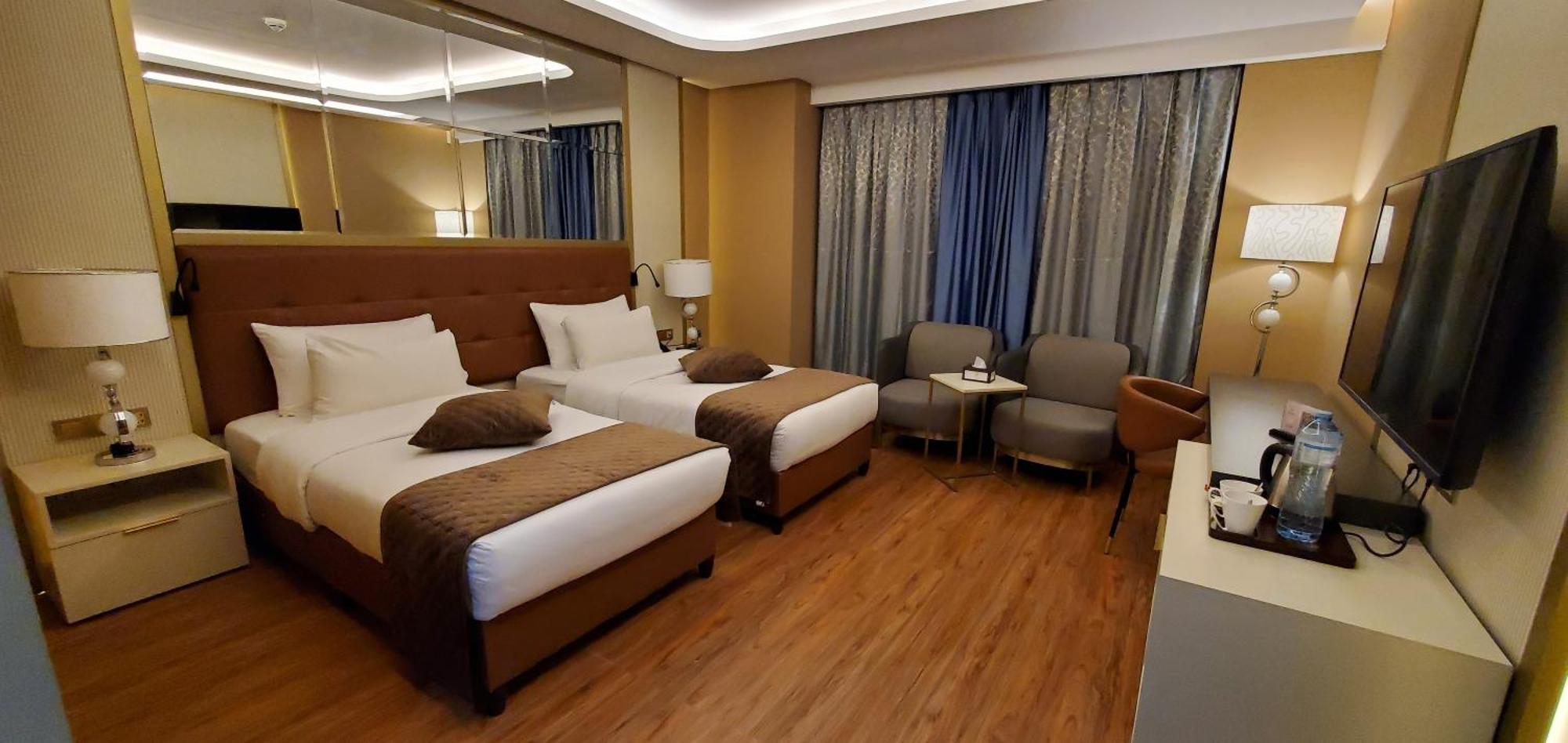 Petra Moon Luxury Hotel Wadi Musa Exterior foto Deluxe Room
